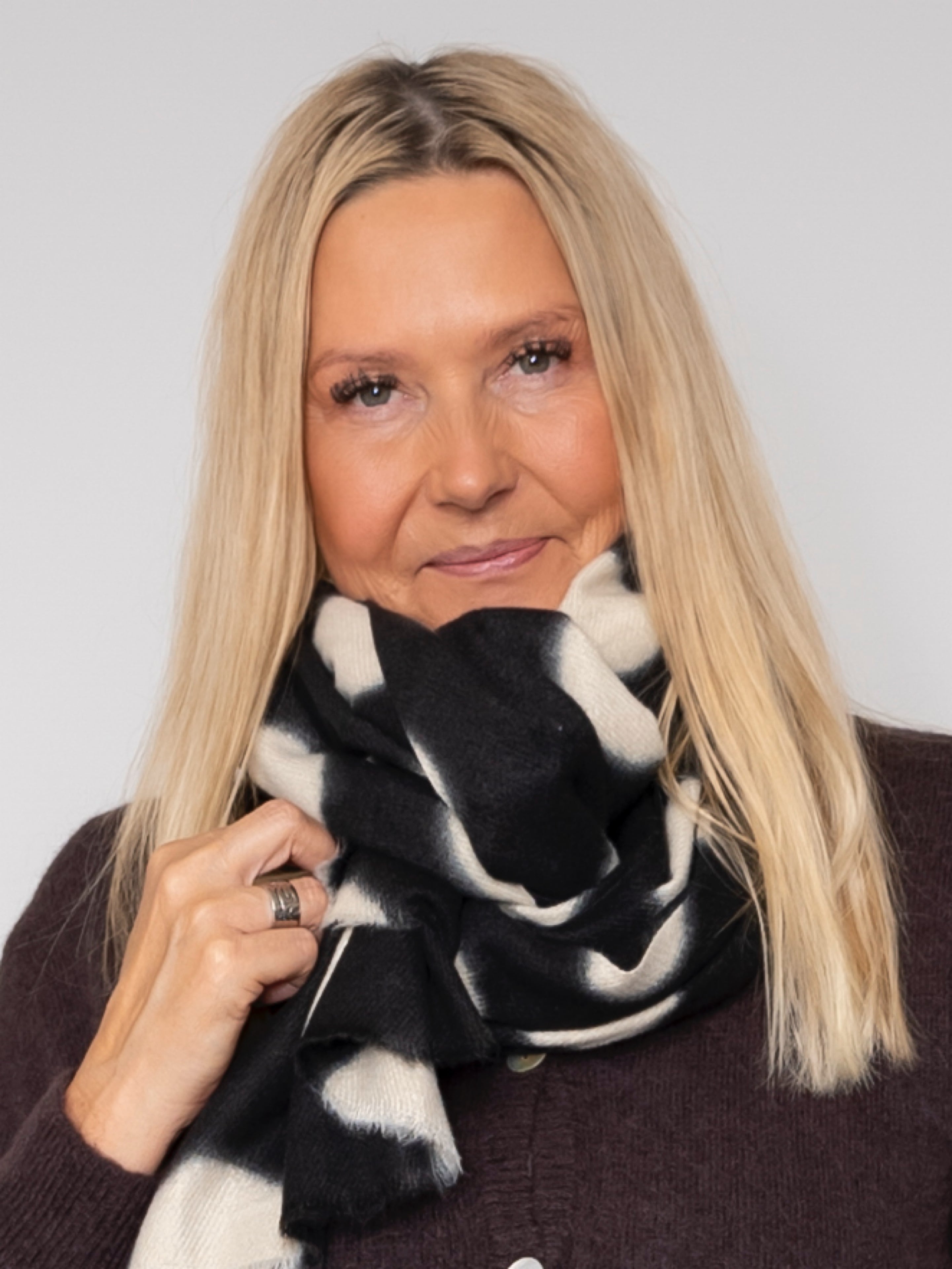 BC Blix dotted winter scarf black dot - Online-Mode