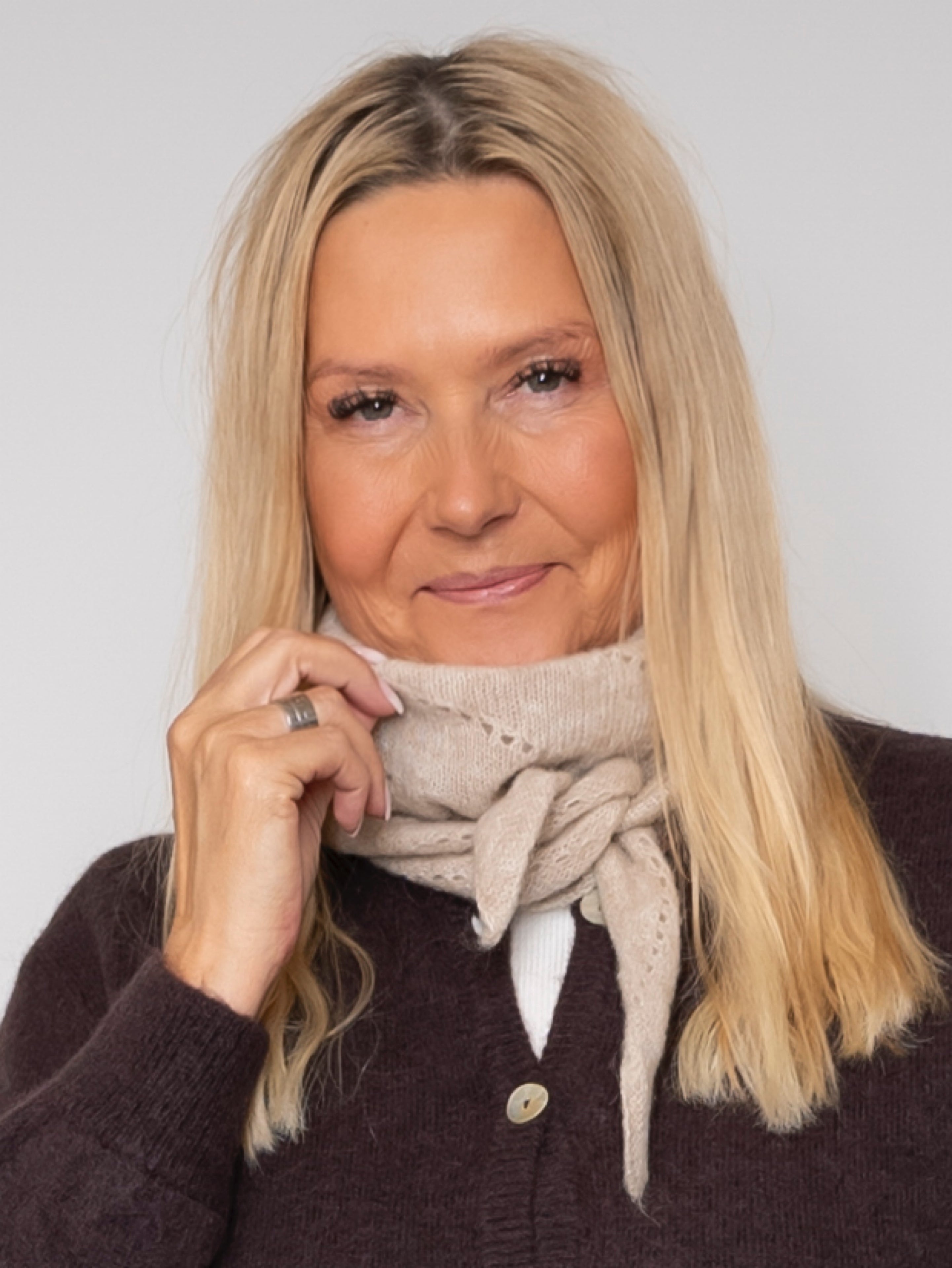 BC Dell knitted mini scarf natural - Online-Mode