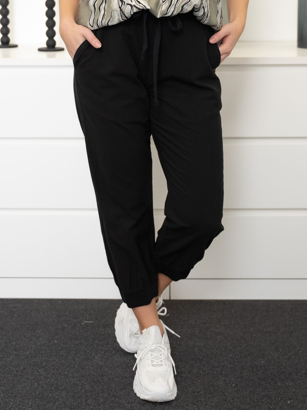 Kaffe Naya capri pants black deep - Online-Mode