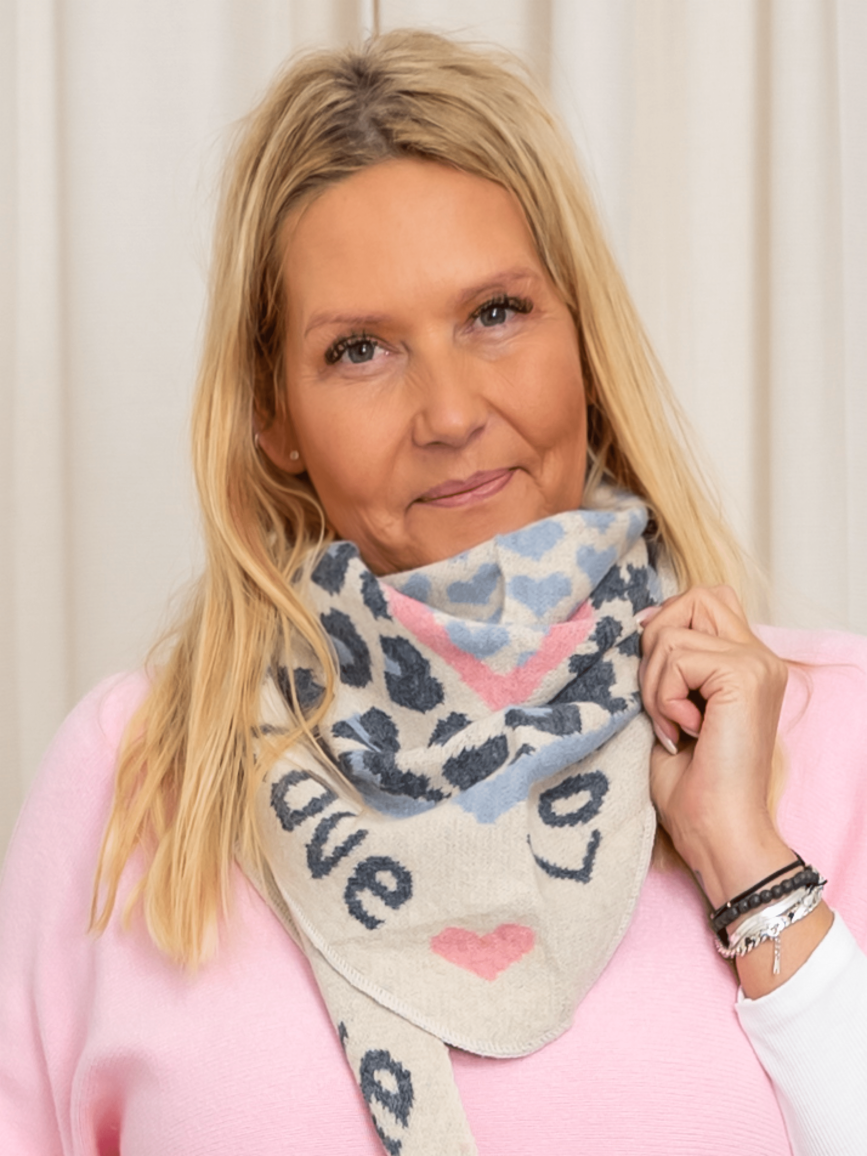 Marta du Chateau Clio scarf light blue/pink - Online - Mode