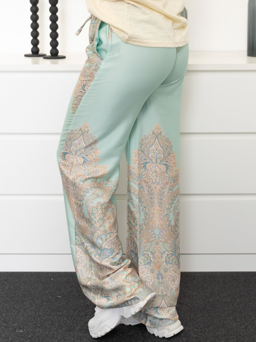 All Week Gunhilde pants mint green with paisley print - Online-Mode