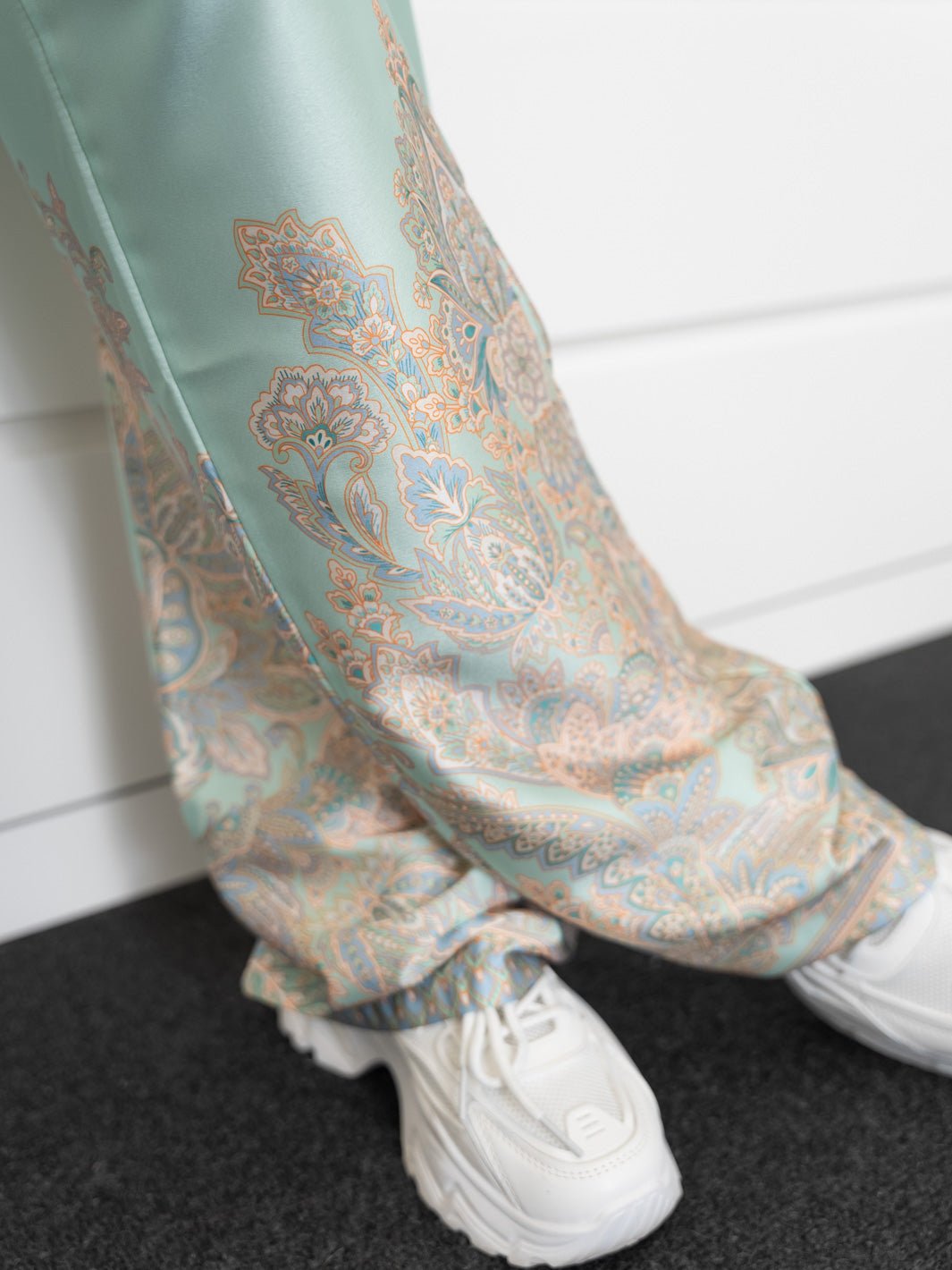 All Week Gunhilde pants mint green with paisley print - Online-Mode