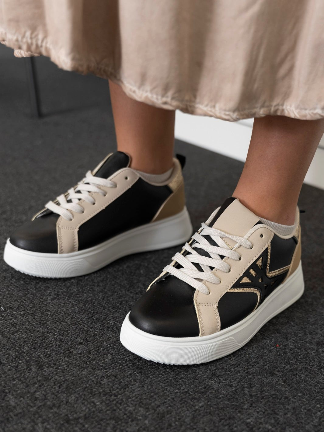 Annie sneakers white/black - Online-Mode
