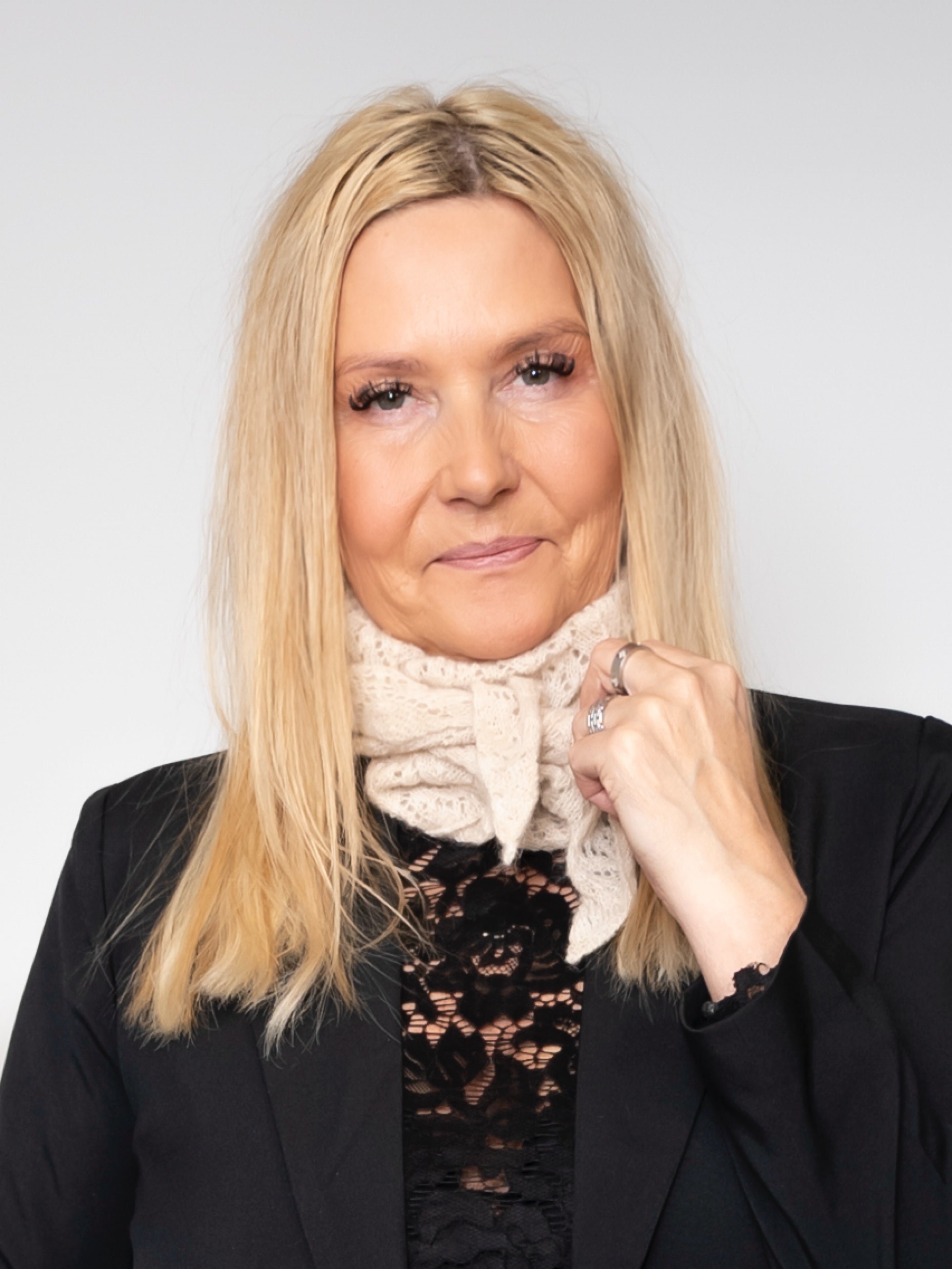 BC Dell needledrop mini scarf warm sand - Online-Mode