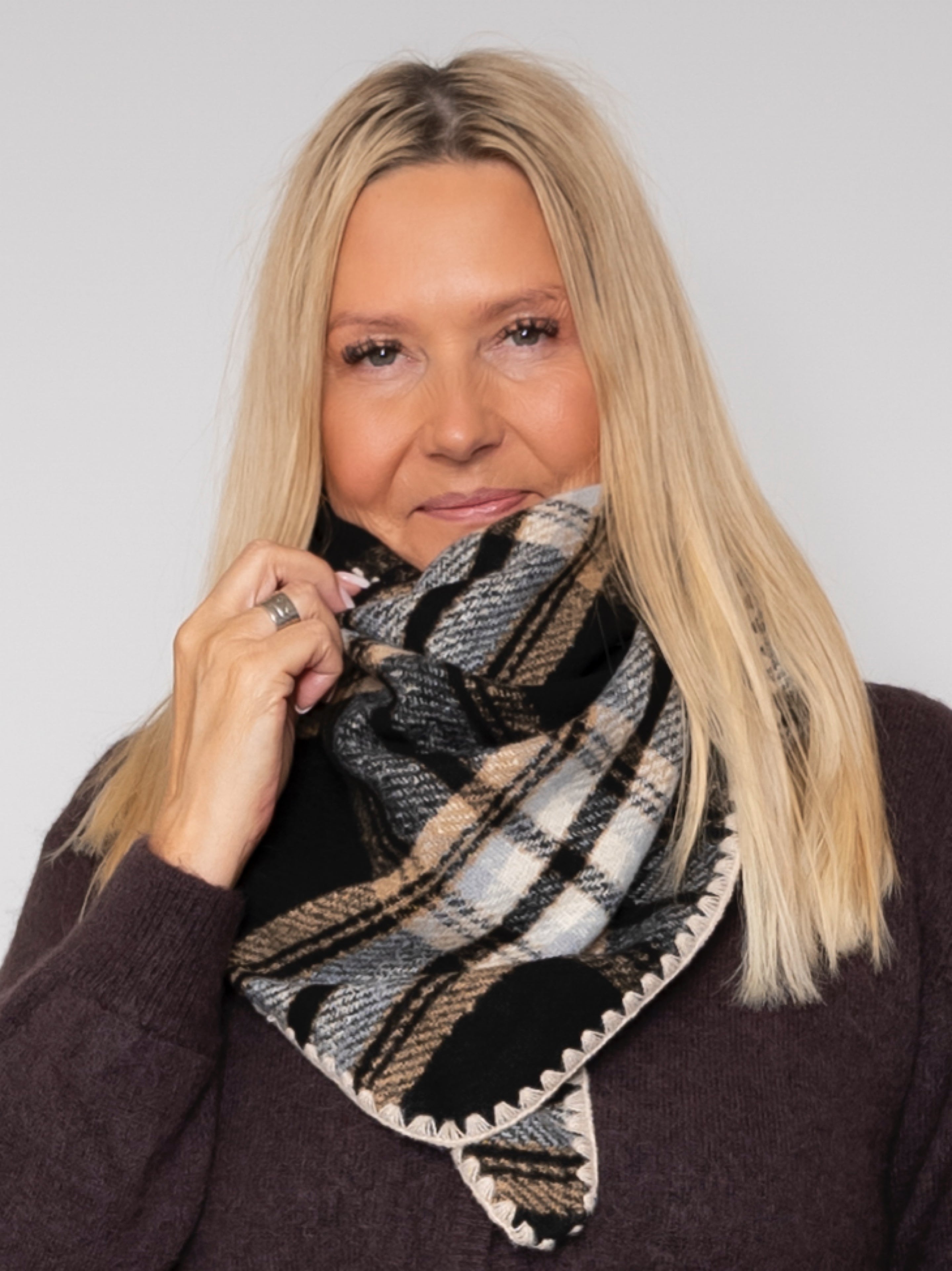 BC Leoni chequered scarf black - Online-Mode