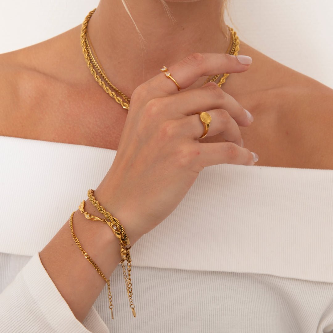 By Cara Sunbeam Rund Ring 18K Guldbelagt - Online-Mode