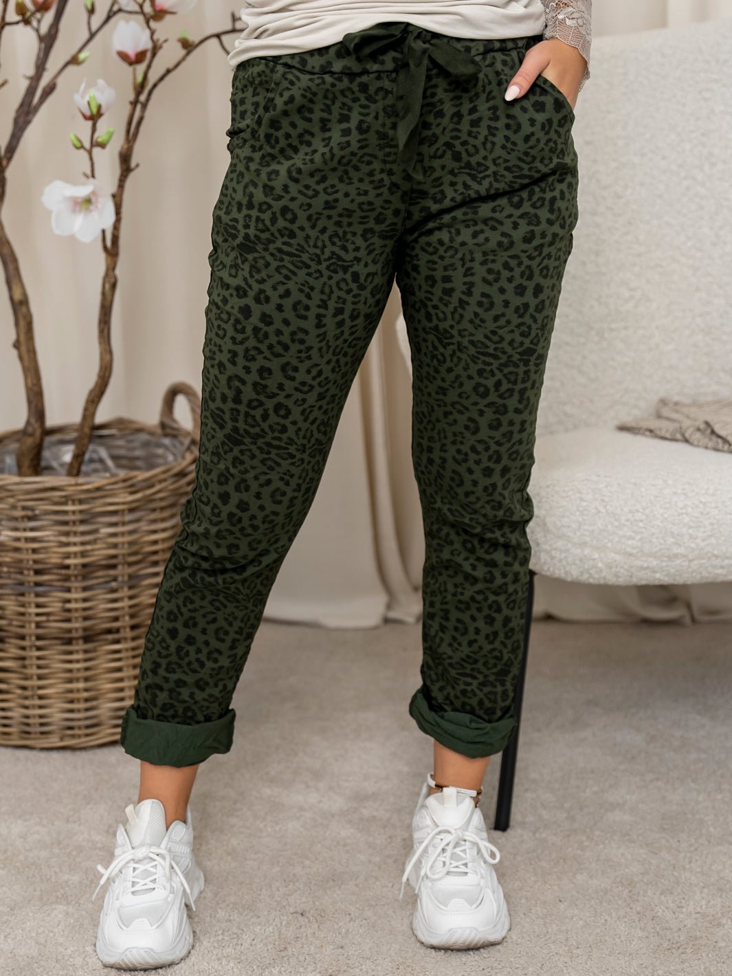 LEV UGE 40 Marta du Chateau Reina pants military leo - Online - Mode