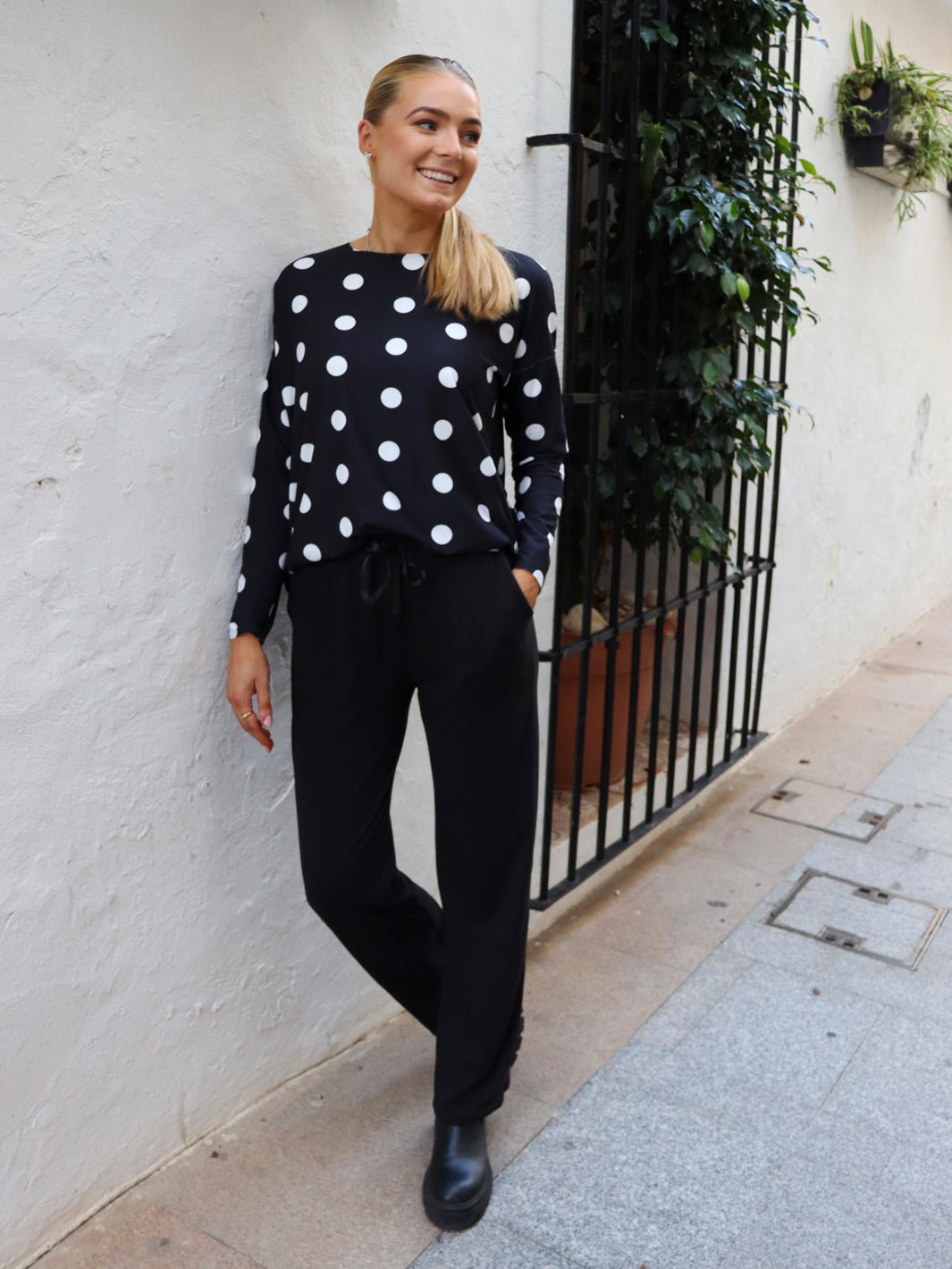 Liberté Alma LS top black big dot - Online-Mode