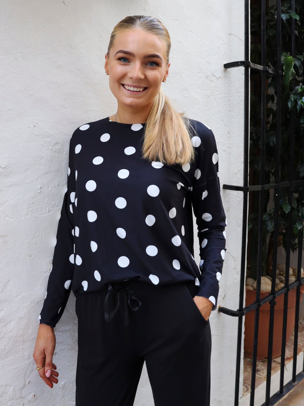 Liberté Alma LS top black big dot - Online-Mode