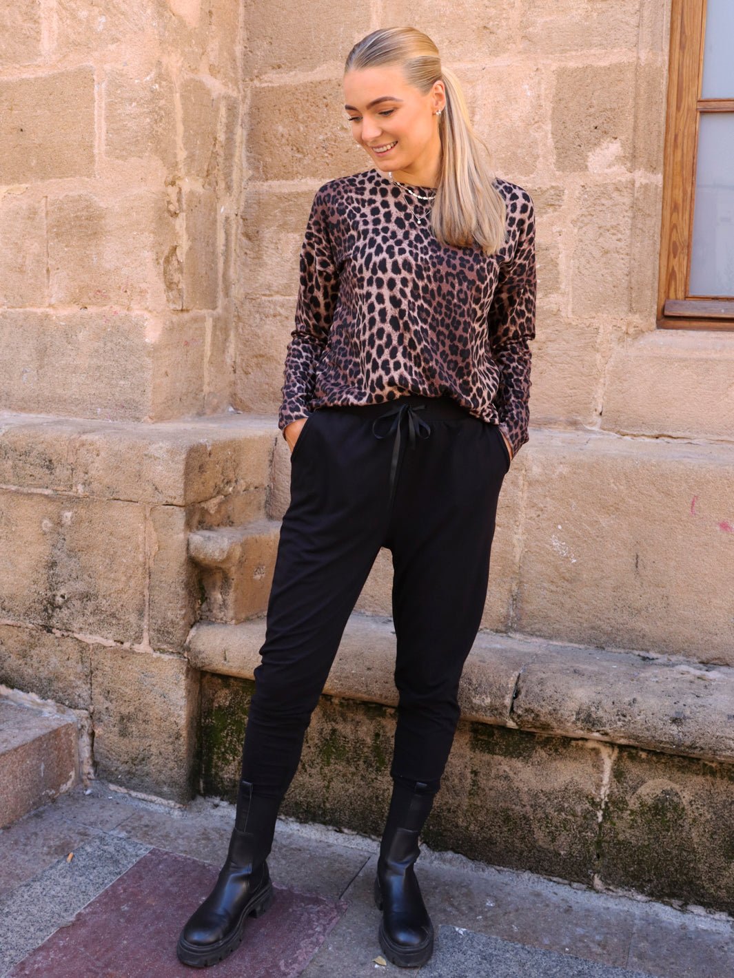 Liberté Alma LS top fleece leo brown - Online-Mode