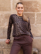 Liberté Alma LS top fleece leo brown - Online-Mode