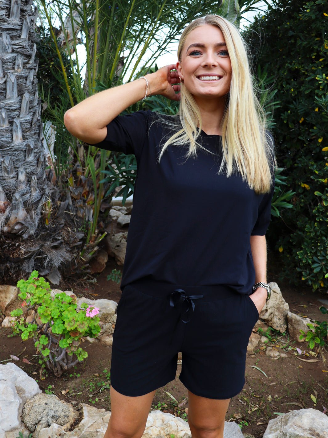 Liberté Alma shorts black - Online-Mode