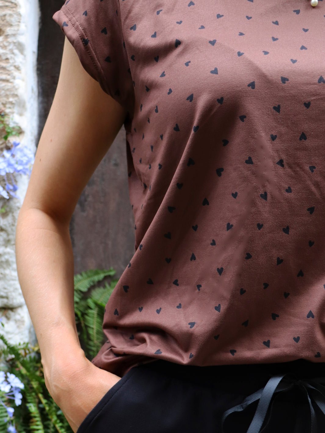 Liberté Alma U t-shirt brown black heart - Online-Mode