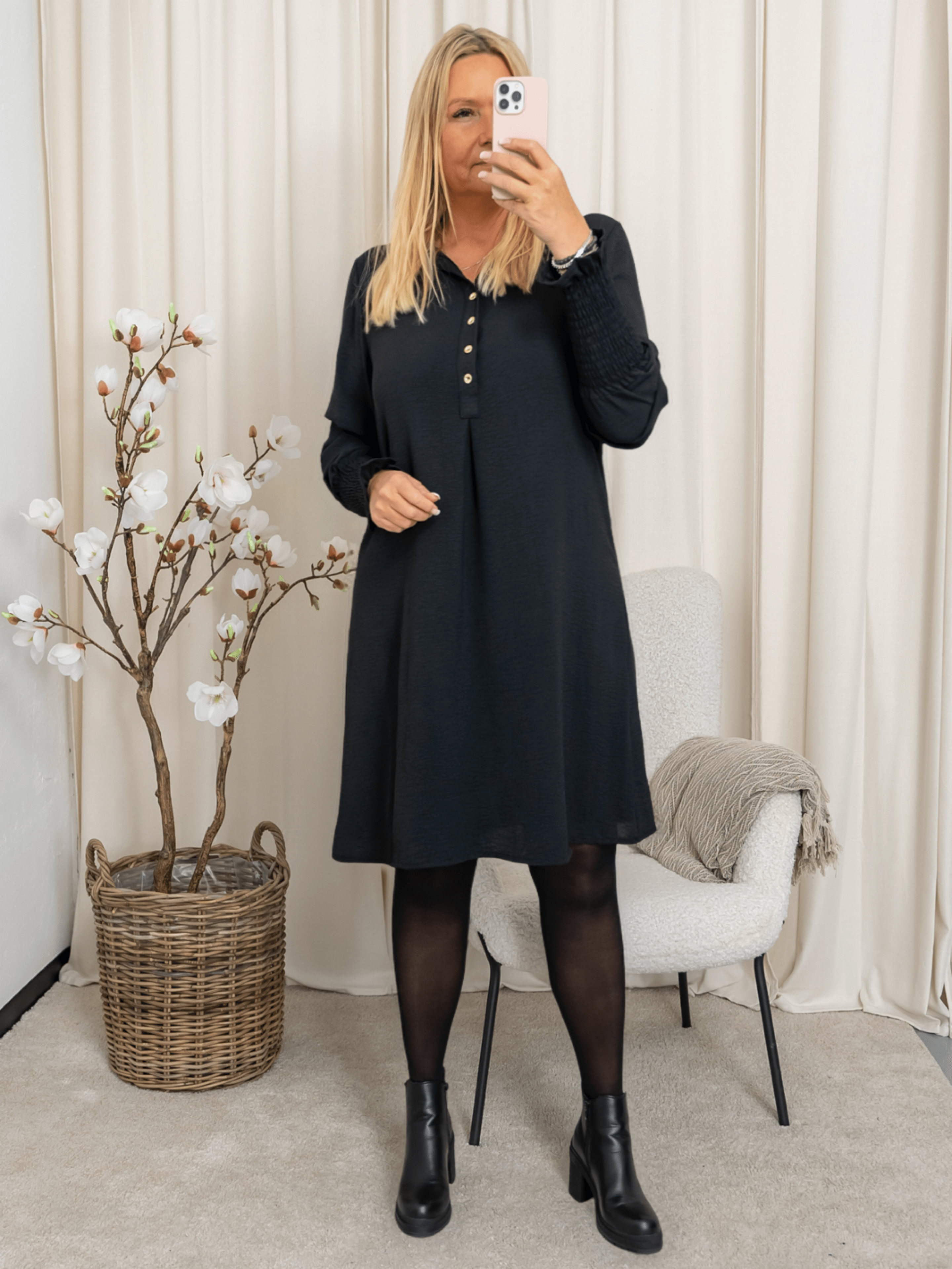 Marta du Chateau Cassandre dress black - Online - Mode