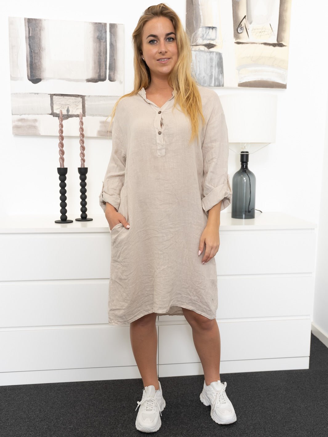 Marta du Chateau Maiken dress sabbia - Online-Mode