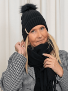 Marta du Chateau Pompom hat black - Online - Mode