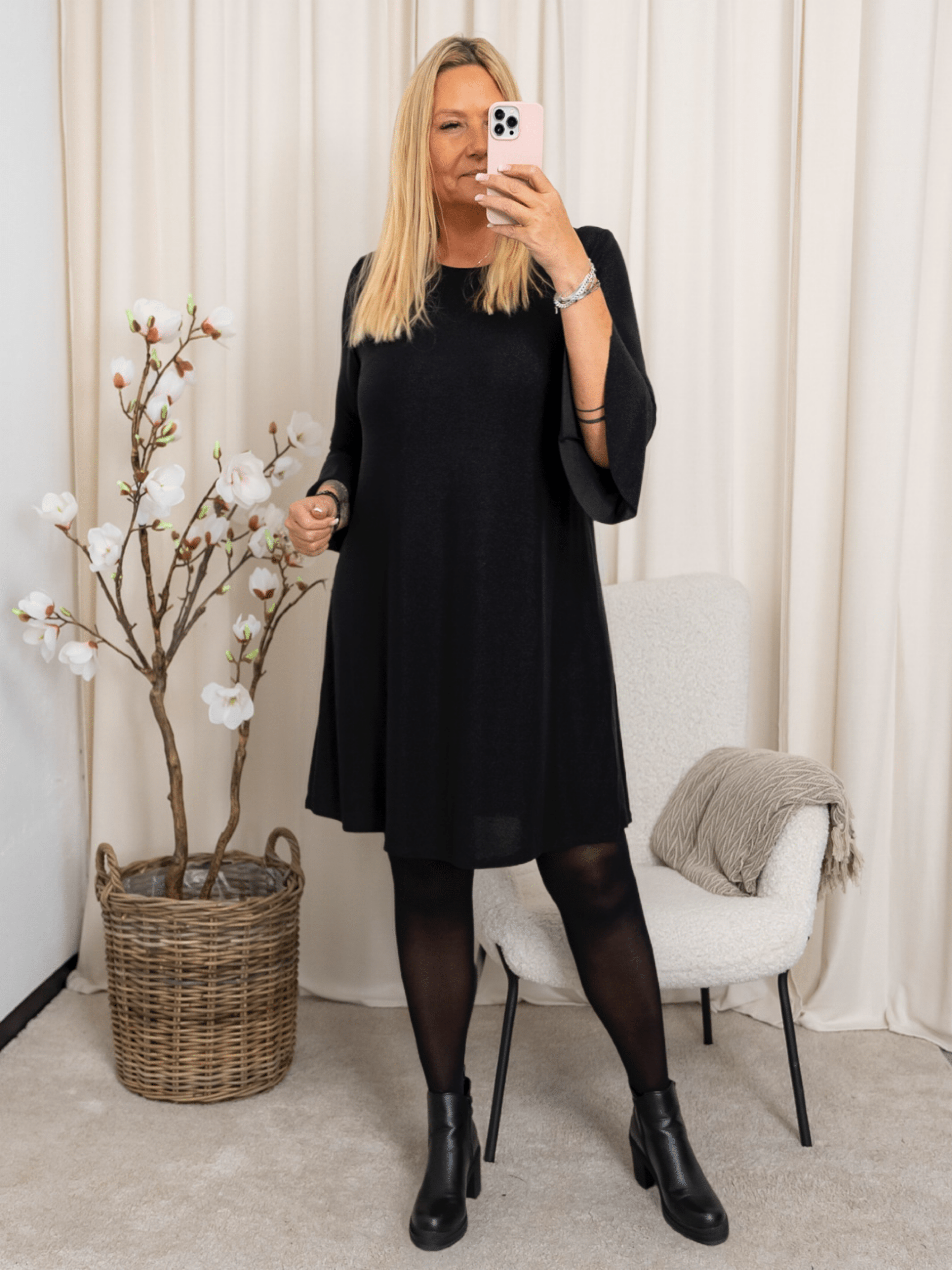 Marta du Chateau Tina dress black - Online - Mode