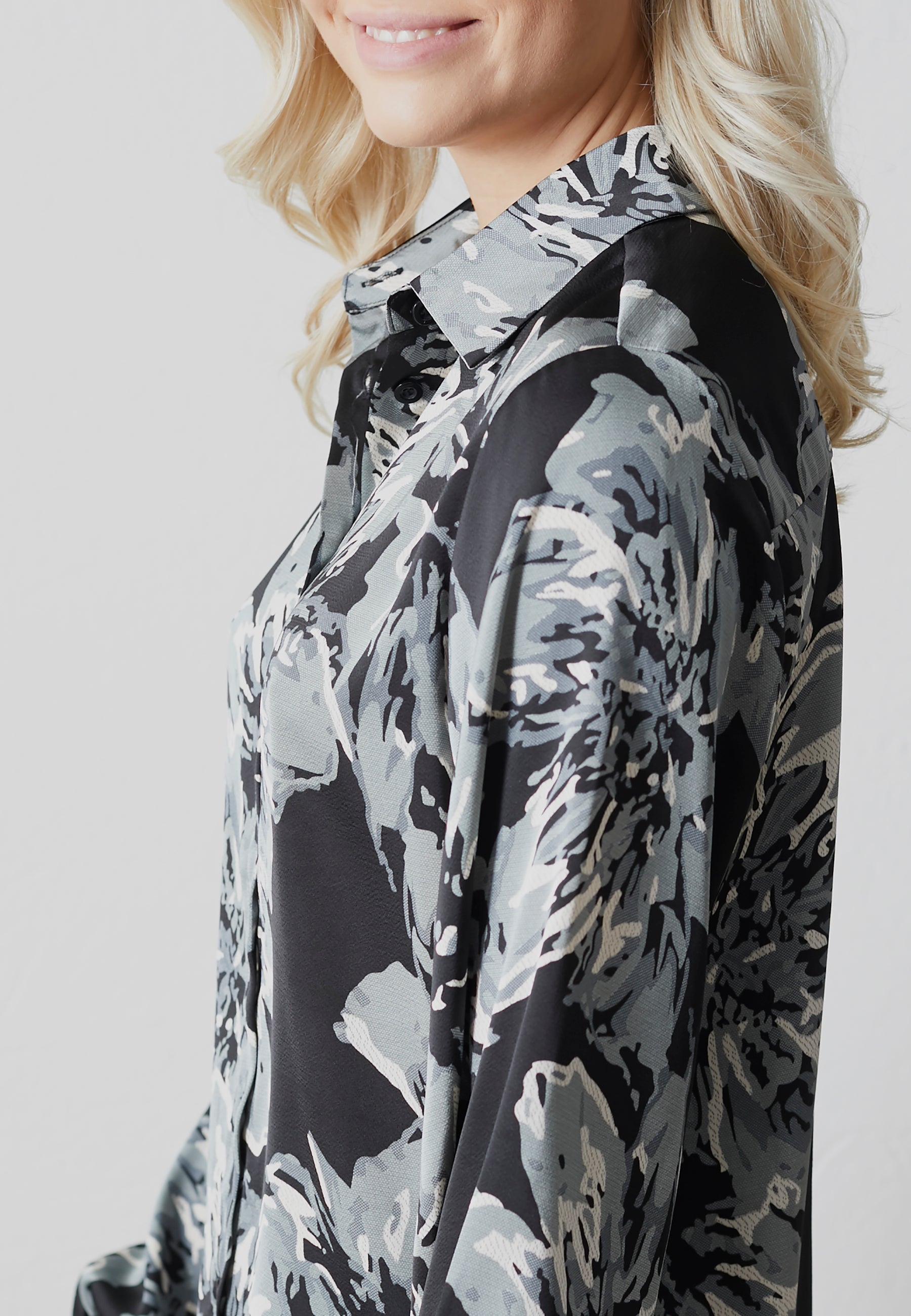 SP Gada shirt black/grey - Online-Mode