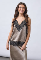 SP Valerie top earth dot - Online-Mode