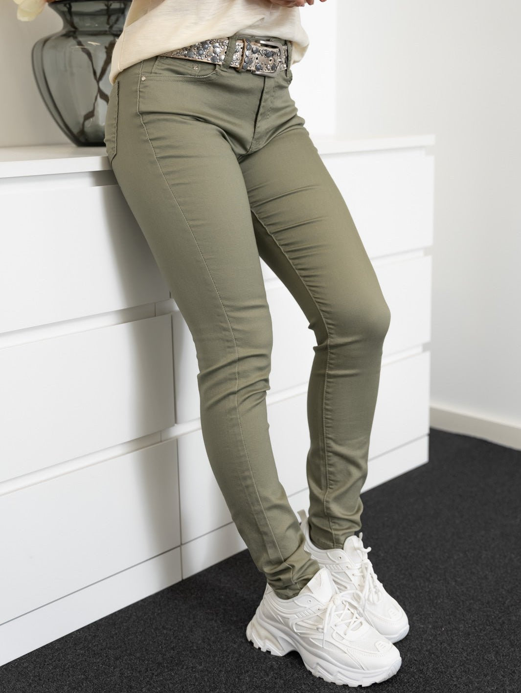 Paria jeans dusty olive - Online-Mode
