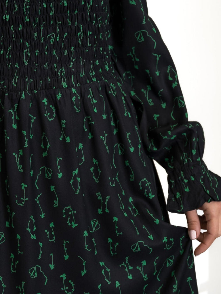 Saint Tropez BrynnSZ dress black winter flower - Online-Mode